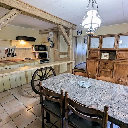 Chaleureux En Pleine Nature Avec Terrasse, Ideal Pour Randonnees Et Vetetistes, Proche De Gerardmer - Fr-1-589-125
